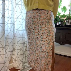 Floral maxi skirt with side slit